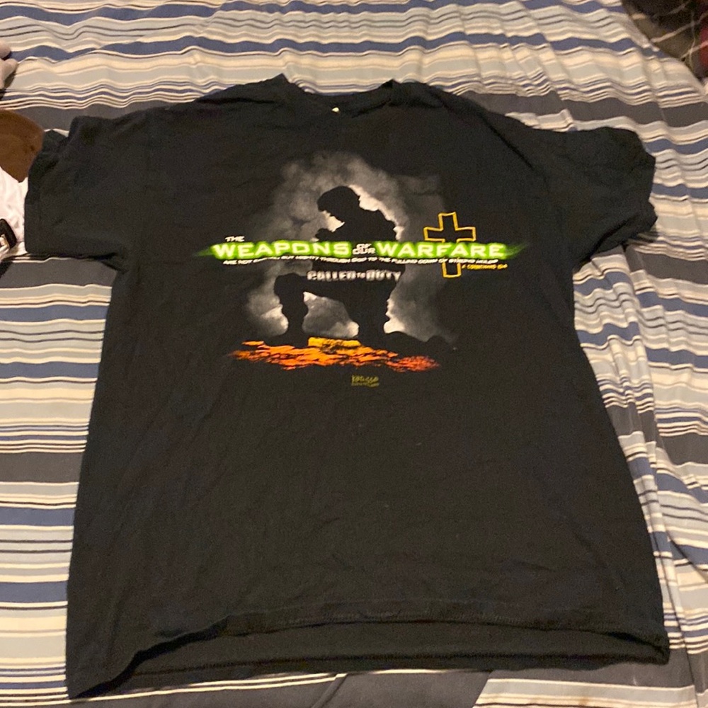 Black traffic t